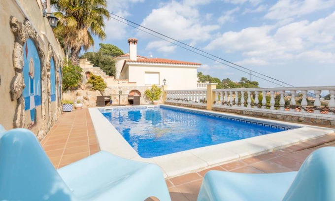Lloret de Mar House | 100 m² House ∙ 3 bedrooms ∙ 6 guests