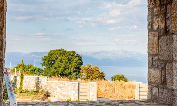 Likissa Villa | 100 m² Villa ∙ 2 bedrooms ∙ 4 guests