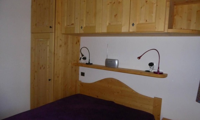 Pralognan-la-Vanoise Apartment | 100m from ski slopes, 2nd floor, balcony, tv, ski locker, 38m², Pralognan-la-Vanoise