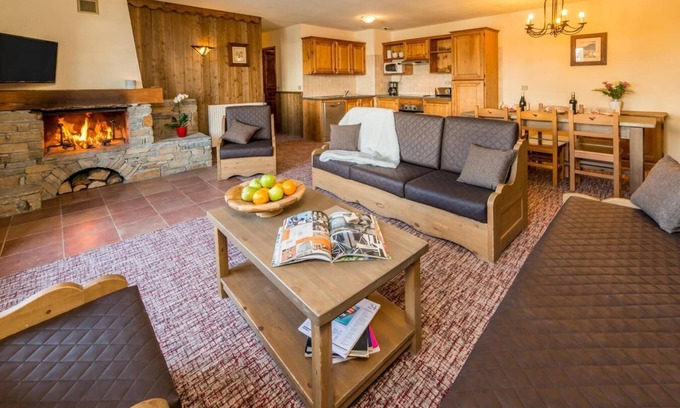 Bourg-Saint-Maurice Apartment | 100m from ski slopes, fitness, swimming pool, sauna, balcony, fireplace or stove, tv, ski locker