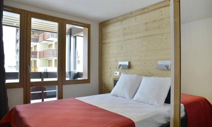 Bellentre Apartment | 100m from ski slopes, 4th floor, balcony, tv, ski locker, 144m², Montchavin La Plagne