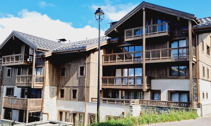 Montalbert Apartment | 100m from ski slopes, 3rd floor, view mountain, balcony, parking, tv, ski locker, 123m², Montalbert