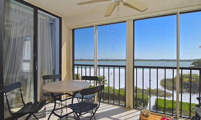 South Island Condo | 101 m² Condo ∙ 2 bedrooms ∙ 6 guests