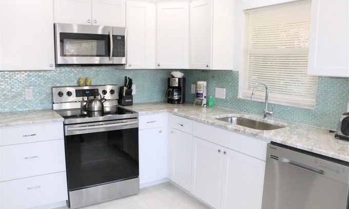 Siesta Key Apartment | 1010 Point of Rocks Road- Updated! pet friendly by the beach!