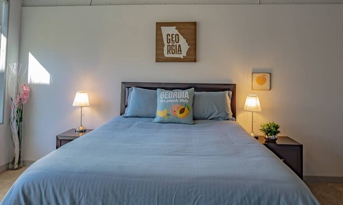 SoNo Apartment | 102 m² Apartment ∙ 2 bedrooms ∙ 5 guests