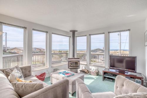 Manzanita House | 1058 Beach MCA 59 - Meredith Lodging