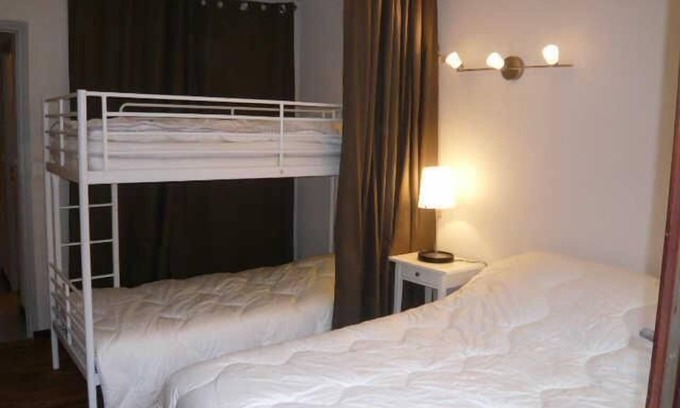 Villard-de-Lans Apartment | 10m from ski slopes, 5th floor, view ski slopes, balcony, parking, tv, ski locker, 43m²