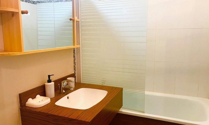 Villard-de-Lans Apartment | 10m from ski slopes, 5th floor, view ski slopes, balcony, parking, tv, ski locker, 43m²