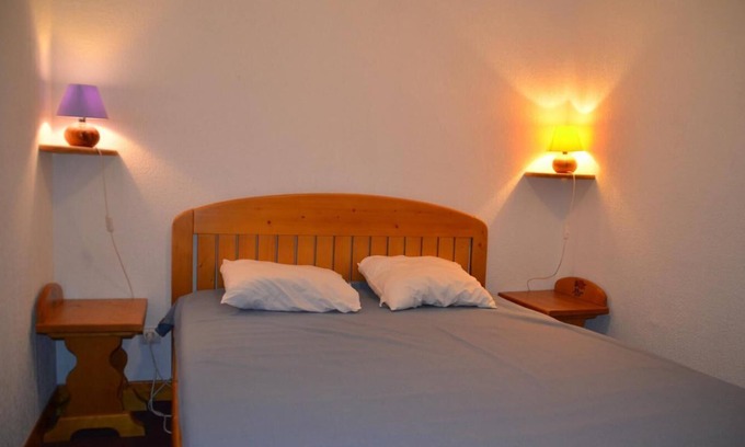 Les Menuires Apartment | 10m from ski slopes, 1st floor, balcony, tv, ski locker, 46m², Les Menuires