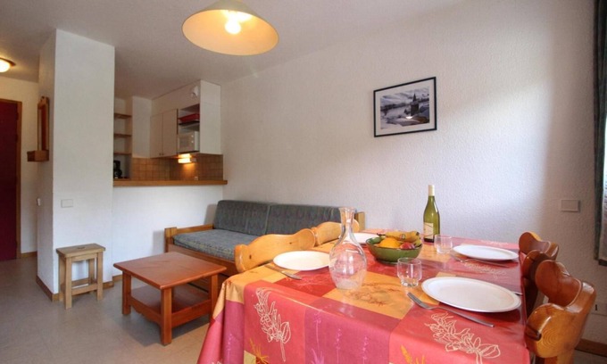 Termignon Apartment | 10m from ski slopes, 1st floor, view village, balcony, tv, ski locker, 27m², Termignon-la-Vanoise