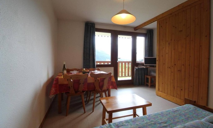 Termignon Apartment | 10m from ski slopes, 1st floor, balcony, tv, ski locker, 25m², Termignon-la-Vanoise
