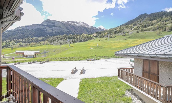 Aussois Apartment | 10m from ski slopes, 1st floor, ski locker, 31m², Aussois