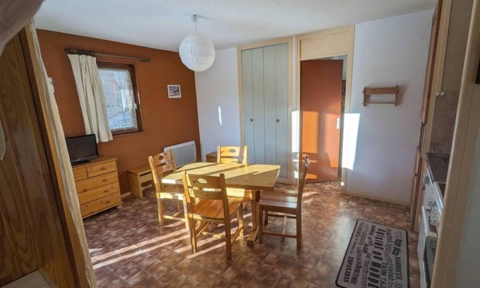 Aussois Apartment | 10m from ski slopes, floor -1, balcony, ski locker, 31m², Aussois