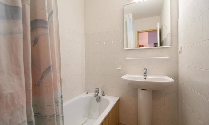 Termignon Apartment | 10m from ski slopes, Ground floor, view village, balcony, tv, ski locker, 27m², Termignon-la-Vanoise