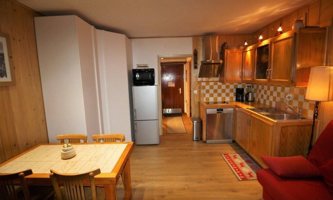 Tignes le Lac Apartment | 10m from ski slopes, Ground floor, balcony, tv, ski locker, 28m², Tignes