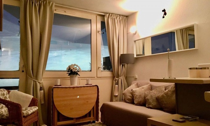 Aime Apartment | 10m from ski slopes, view ski slopes, balcony, tv, ski locker, 26m², La Plagne
