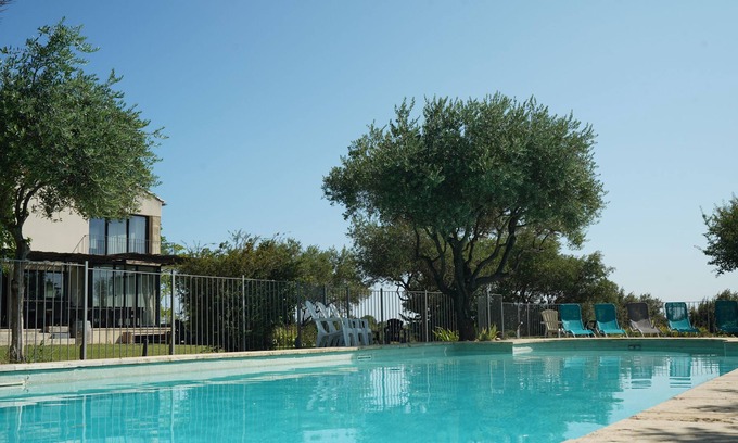 Tavel Villa | 10min from Avignon, La Villa d'Ambre - Domaine de la Mordorée, Tavel, 8 pers max