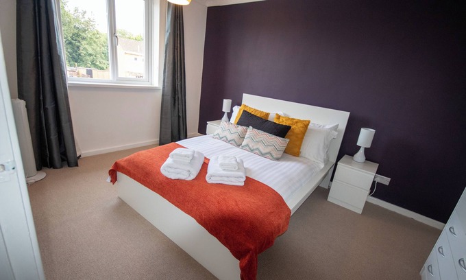 Kidlington House | 10min to Oxford - 3 Bedrooms - Sleeps 7 - Pets Ok