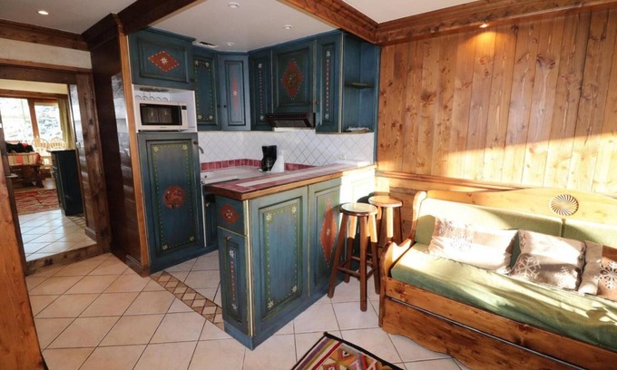 Le Lavachet Apartment | 10th floor, view open, terrace, tv, ski locker, 65m², Tignes