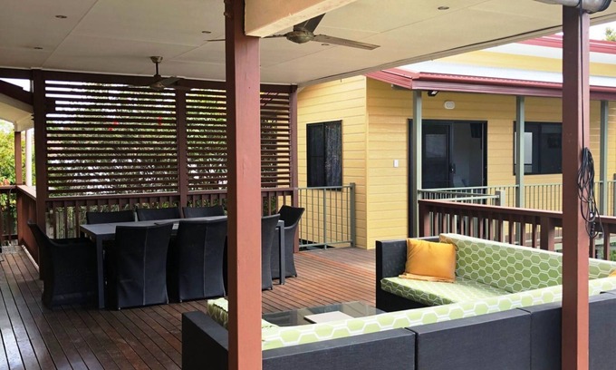 Rainbow Beach House | 11 Manooka Drive - Rainbow Beach. Wifi. Pets welcome.
