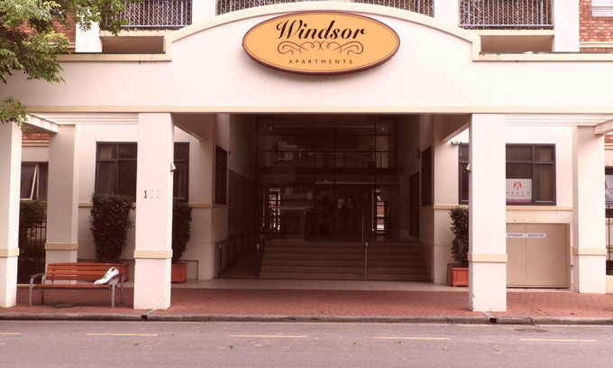 Adelaide Central Business District Apartment | 11 on Hurtle. Comfortable 3 Bedroom Apt Central CBD Location. Long stay welcome.