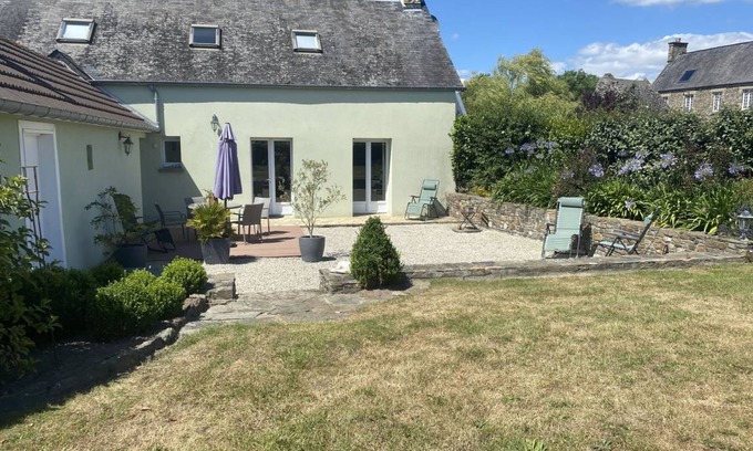 Bretteville-sur-Ay Other | 110 m² Accommodation ∙ 3 bedrooms ∙ 4 guests
