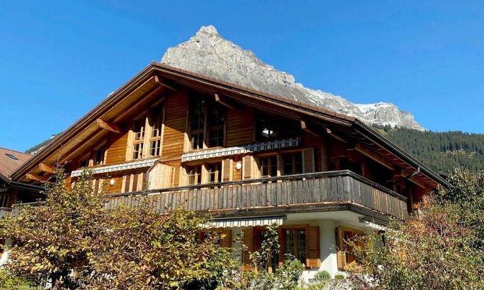 Kandersteg Apartment | 110 m² Apartment ∙ 2 bedrooms ∙ 4 guests