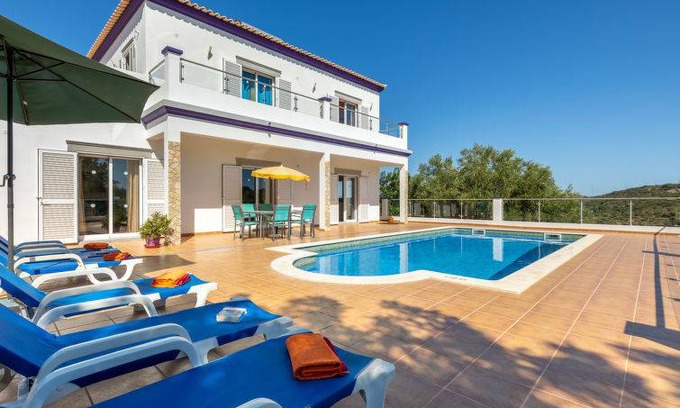 Azinhal e Amendoeira House | 115 m² House ∙ 3 bedrooms ∙ 6 guests