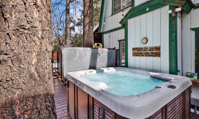 Sugarloaf Cabin | 116 m² Cabin ∙ 3 bedrooms ∙ 7 guests