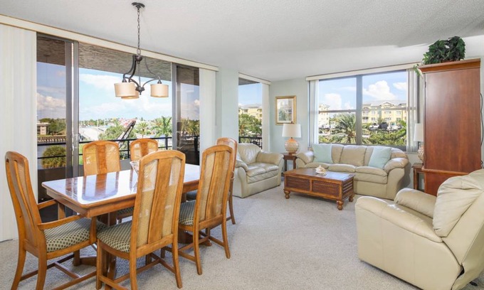 Siesta Key Condo | 116 m² Condo ∙ 2 bedrooms ∙ 4 guests