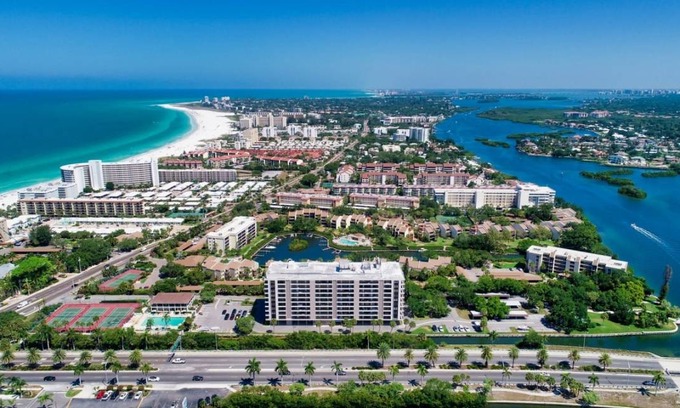 Siesta Key Condo | 116 m² Condo ∙ 2 bedrooms ∙ 6 guests