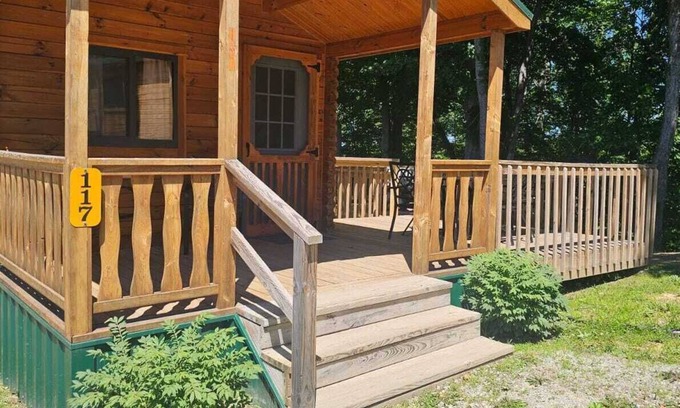 Logan Cabin | 117) Sparrow Log Cabin. Close to Hocking Hills State Park and more!