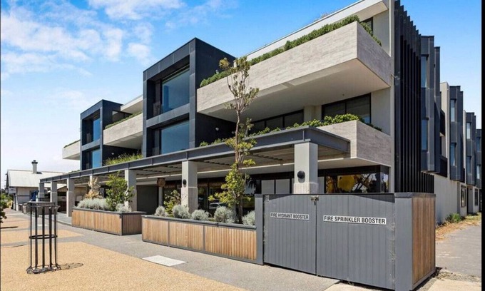 Mornington Apartment | 11ESP · What a spot! Perfect for that Mornington Getaway!