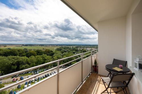 West Pomeranian Voivodeship Apartment | 11th Floor City & Sea View Apartament Budowlana by Noclegi Renters