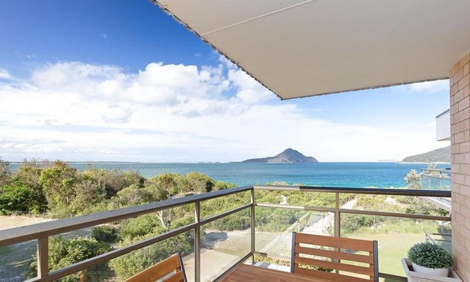 Nelson Bay Apartment | 12 'Intrepid' 3 Intrepid Close - right on the beachfront
