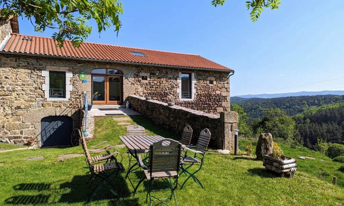 Saint-Prejet-d'Allier House | 120 m² House ∙ 4 bedrooms ∙ 8 guests
