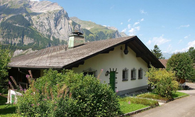 Kandersteg Other | 120 m² Accommodation ∙ 3 bedrooms ∙ 6 guests