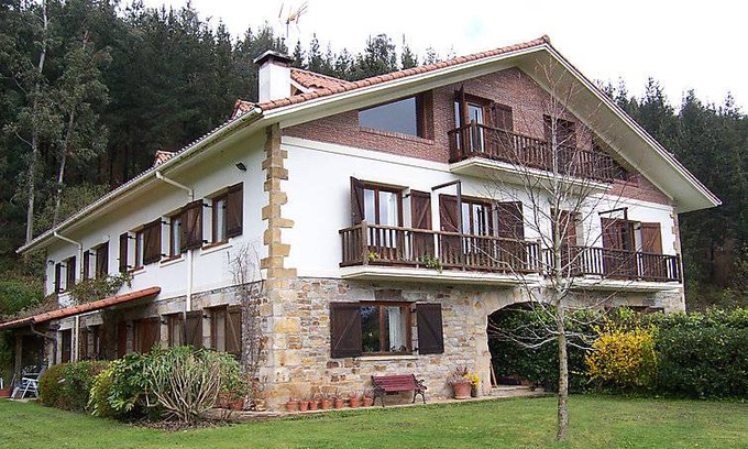 Busturia Apartment | 120 m² Apartment ∙ 2 bedrooms ∙ 6 guests