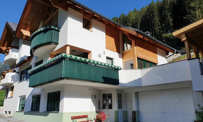 Mathon Apartment | 120 m² Apartment ∙ 3 bedrooms ∙ 7 guests