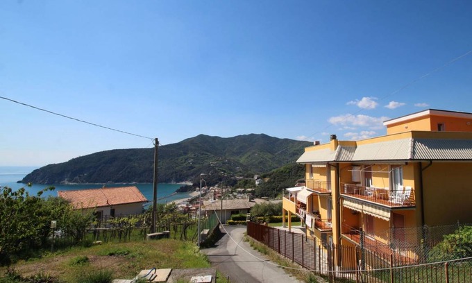 Moneglia Apartment | 120 m² Apartment ∙ 3 bedrooms ∙ 6 guests