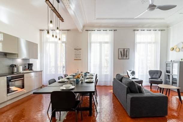Noailles Apartment | 120 m² Apartment ∙ 5 bedrooms ∙ 8 guests