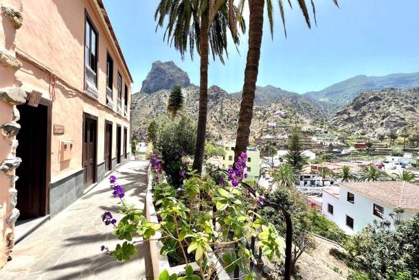 Vallehermoso Ski Chalet | 120 m² Chalet ∙ 2 bedrooms ∙ 4 guests