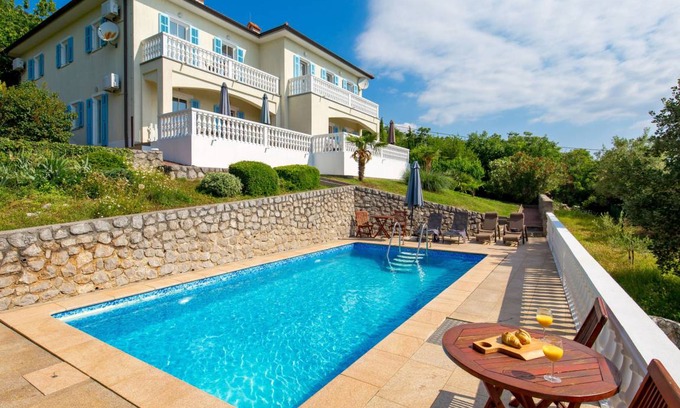 Martina House | 120 m² House ∙ 3 bedrooms ∙ 6 guests