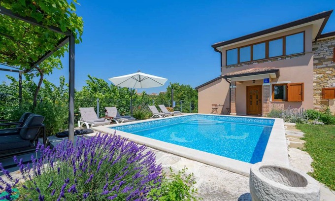 Momjan Villa | 122 m² Villa ∙ 3 bedrooms ∙ 6 guests