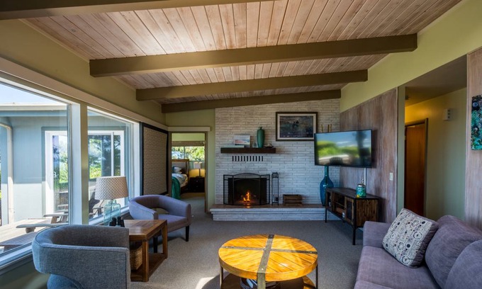 Seal Rock House | 123 m² House ∙ 3 bedrooms ∙ 6 guests