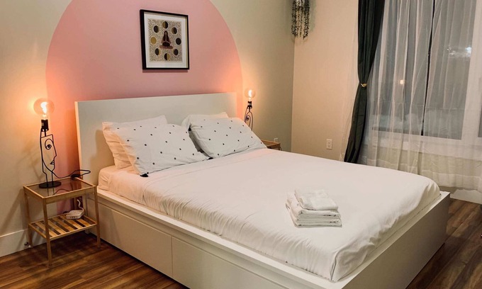 North End Apartment | 126 Main Floor Oasis, Shared Rooftop Area