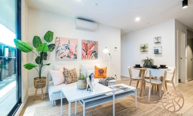 Abbotsford Apartment | 128*Summer Playfulness along the Yarra River*3BR Playhouse Suite