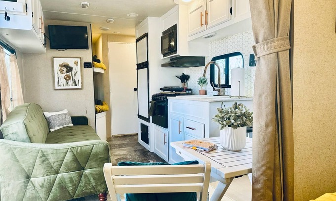 Dripping Springs House | 13 Acres Solstice RV: Hike/Swim/Yoga