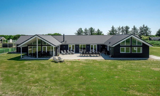 Houstrup House | 13 bedroom awesome home in Nørre Nebel