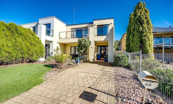 Encounter Bay House | 13 Nunkeri Avenue Encounter Bay
